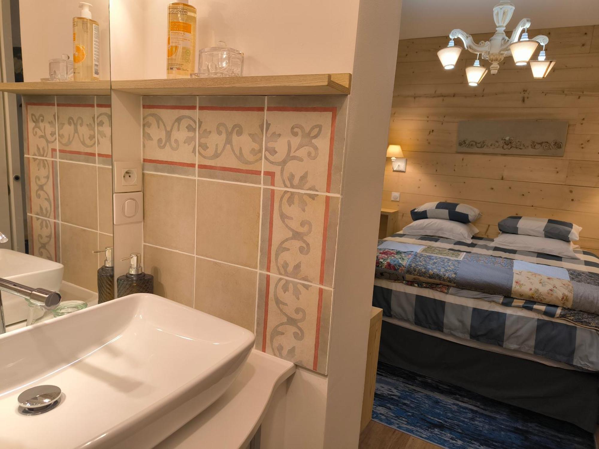 Bed and Breakfast La Frenaie Saint-Cyr-sur-le-Rhone Zewnętrze zdjęcie